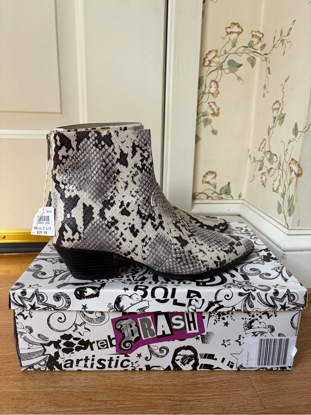 Brash New Tribeca Cowboy Snake-Print Ankle Boots Women’s 9.5